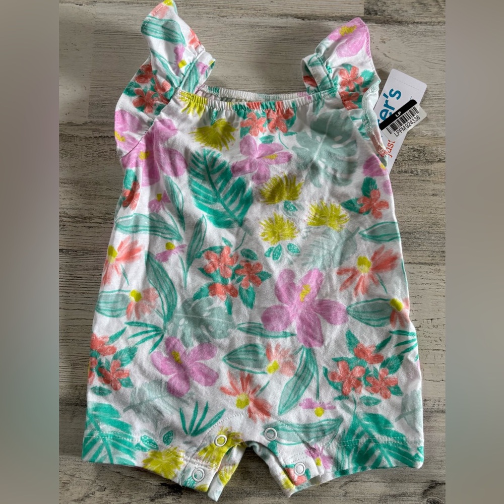 3/$9 - Carter’s Girls Floral Romper Size Newborn